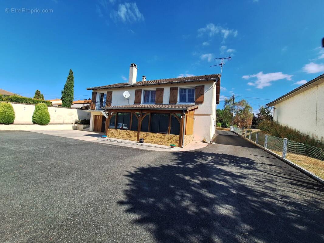 Maison à CHARROUX