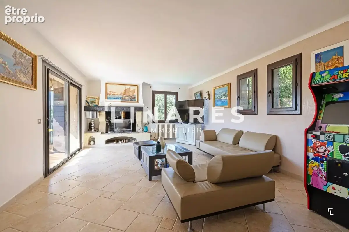 LA BASTIDE AUX OLIVIERS - Maison T6 de 180m2 - Piscine - Pool house - Terrain 1300m2 - 13190 Allauch - photo 8