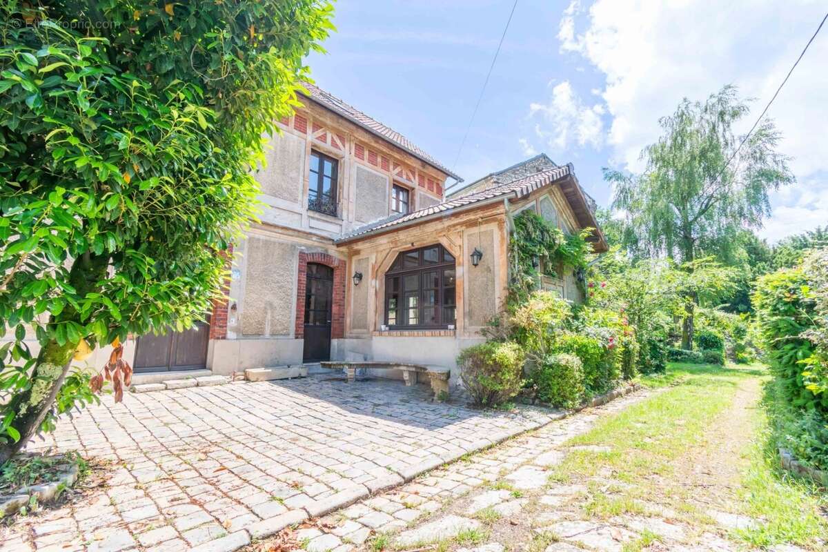 Maison à MONTMORENCY