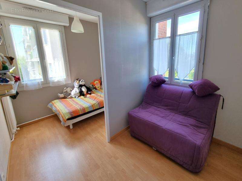 Appartement à MEYZIEU