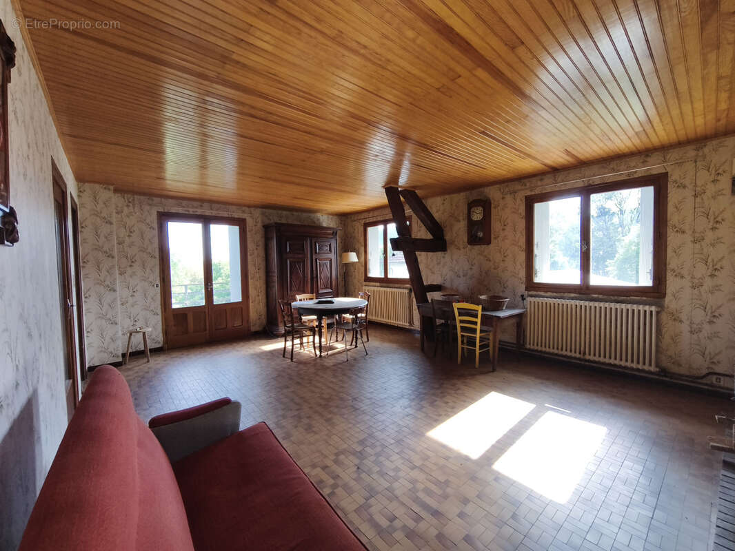 maison avec terrain et garage - photo 7