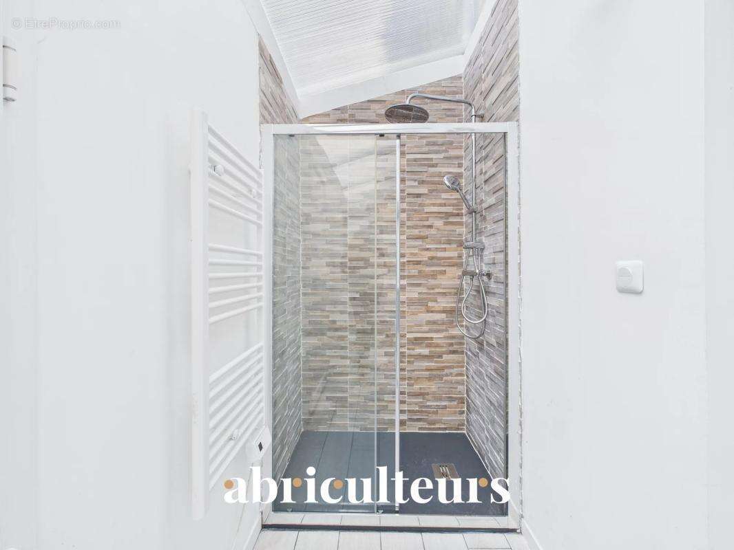 Bureau au rdc de 64m2 en vente à Rezé (44400) - photo 9