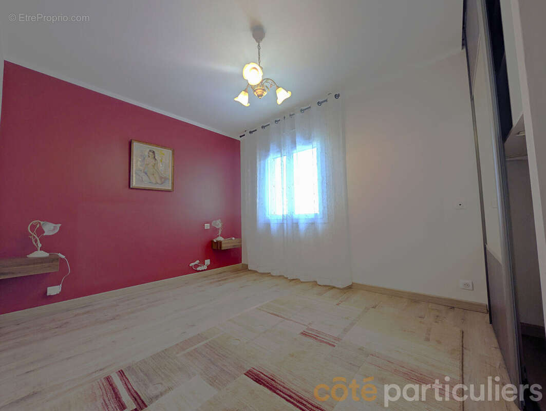 Maison à LUC-LA-PRIMAUBE