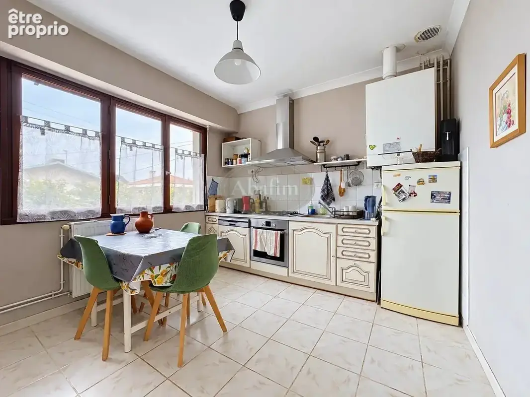 Appartement 102 m² quatre chambres garage et jardin. - photo 14