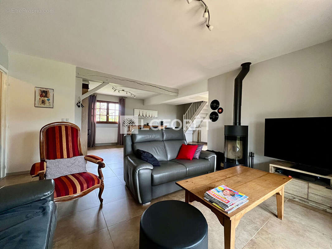 Maison à RONCHEROLLES-SUR-LE-VIVIER