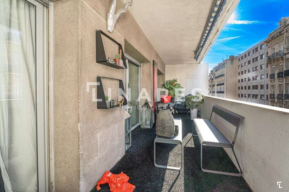 Appartement à MARSEILLE-8E