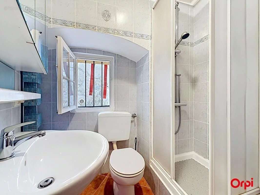 Menton, centre historique: un ensemble de deux appartements à proximité des plages - photo 11