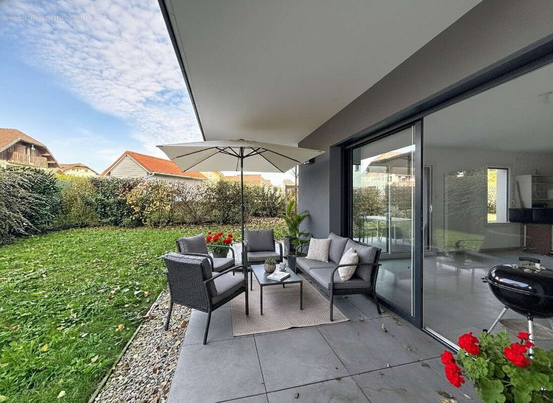 Appartement à POISY