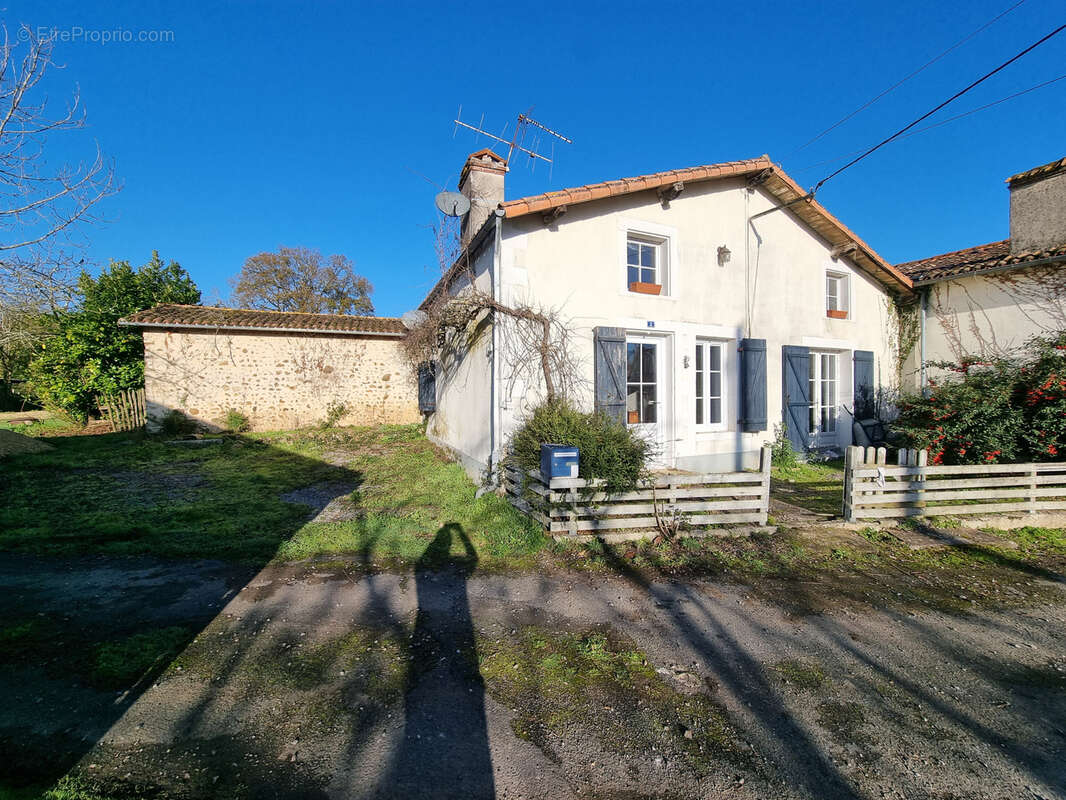Maison à LES FORGES