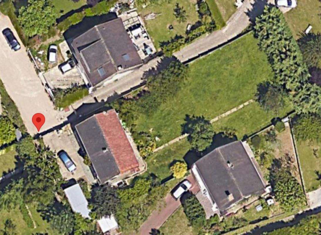 Terrain à SAINTRY-SUR-SEINE