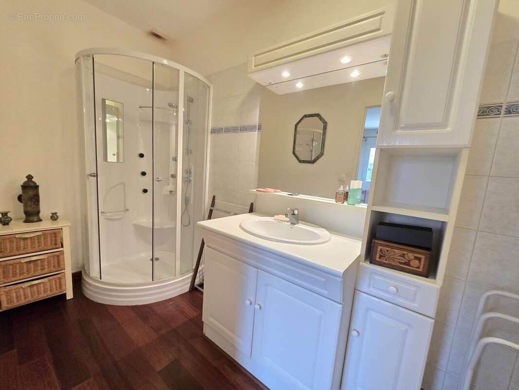 Maison à ARNIERES-SUR-ITON