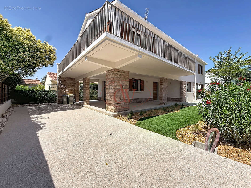Maison à SAINT-CYPRIEN