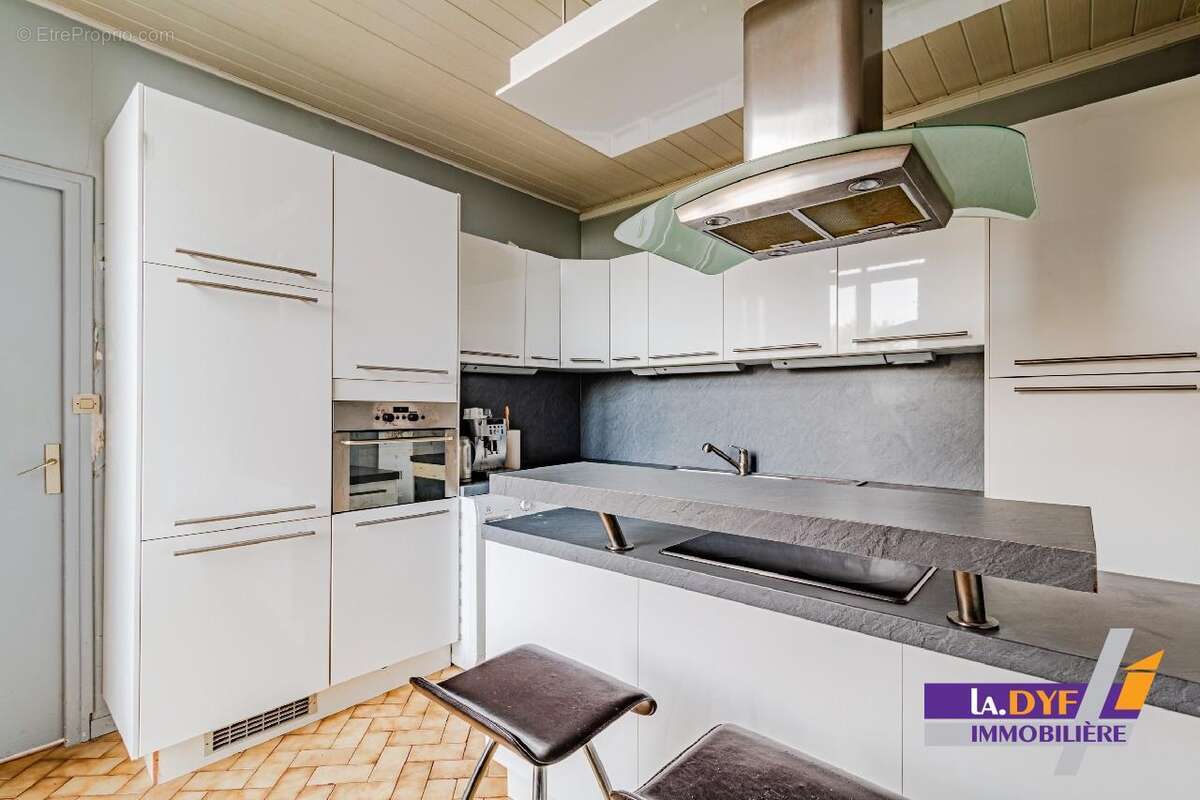 Appartement à COMPANS