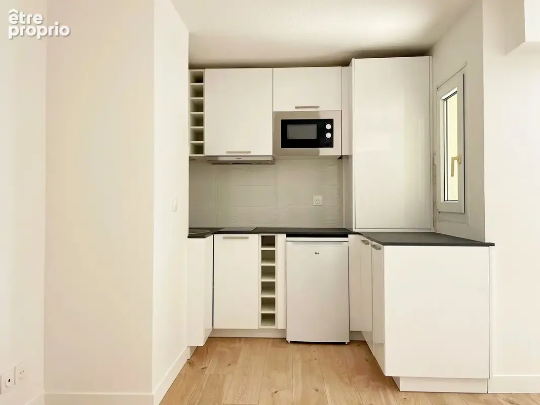 CROS DE CAGNES - Magnifique F1 de 28m2 entièrement refait à neuf - photo 3