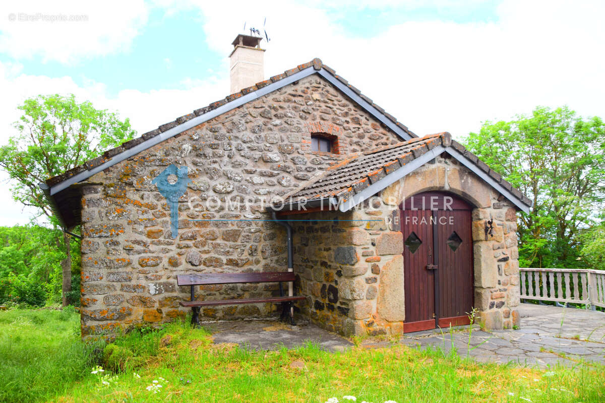 Dépt. 43 - A VENDRE à FREYCENET-LA-CUCHE - Ferme Rénovée de 175 m2 - Parcelles de 990 m2. - photo 19