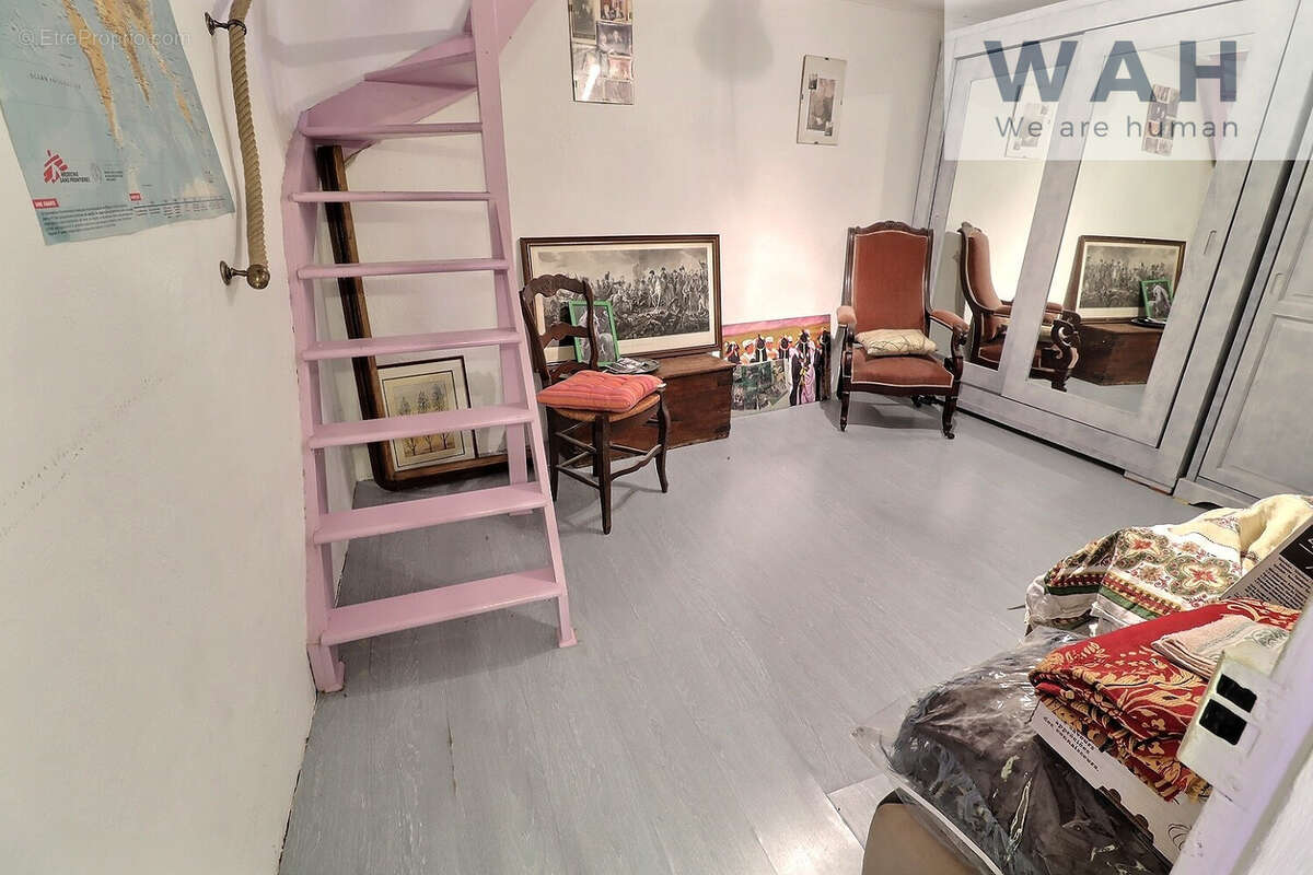 Maison à NEBIAN
