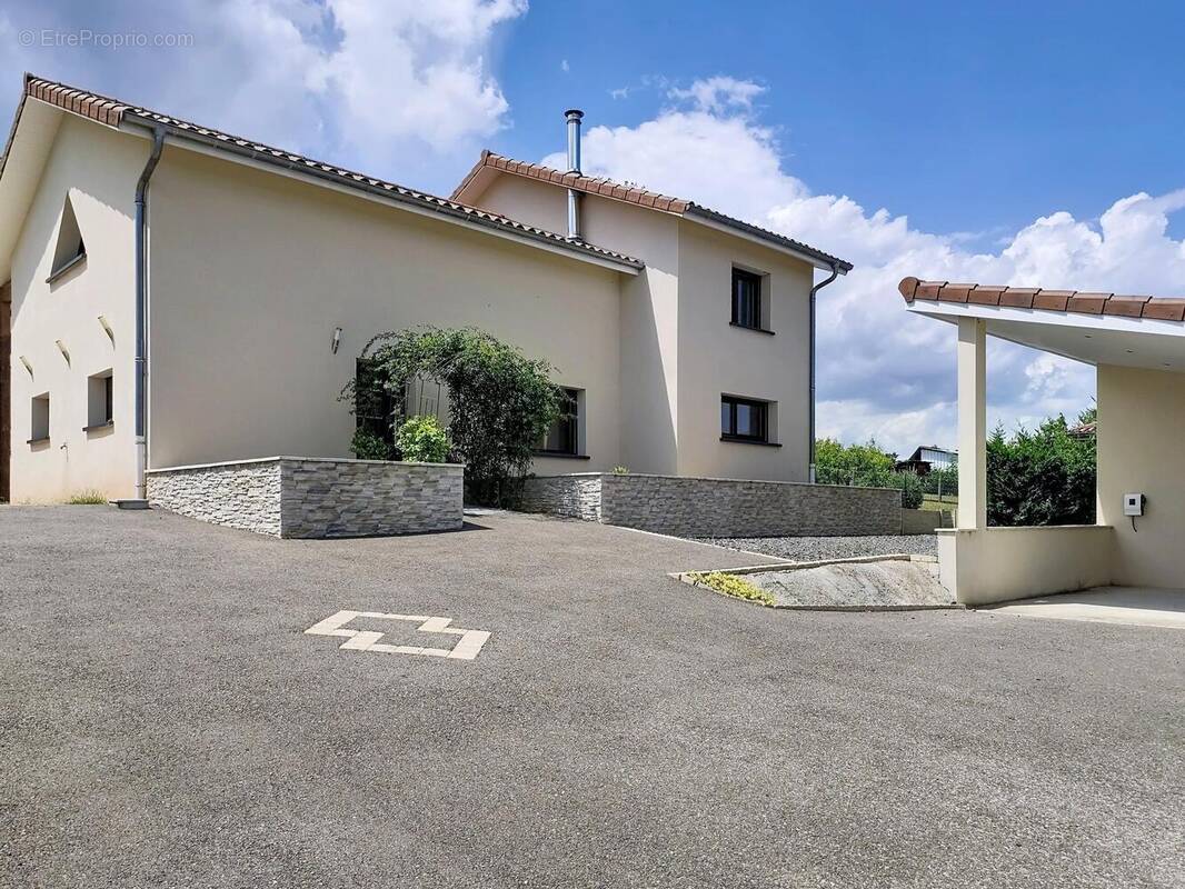 Photo 1 - Maison à CRECHES-SUR-SAONE