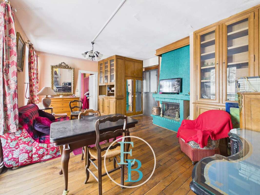 Appartement à PARIS-11E