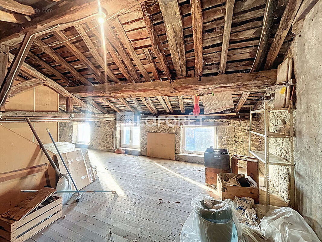 Maison à SAINT-AMOUR