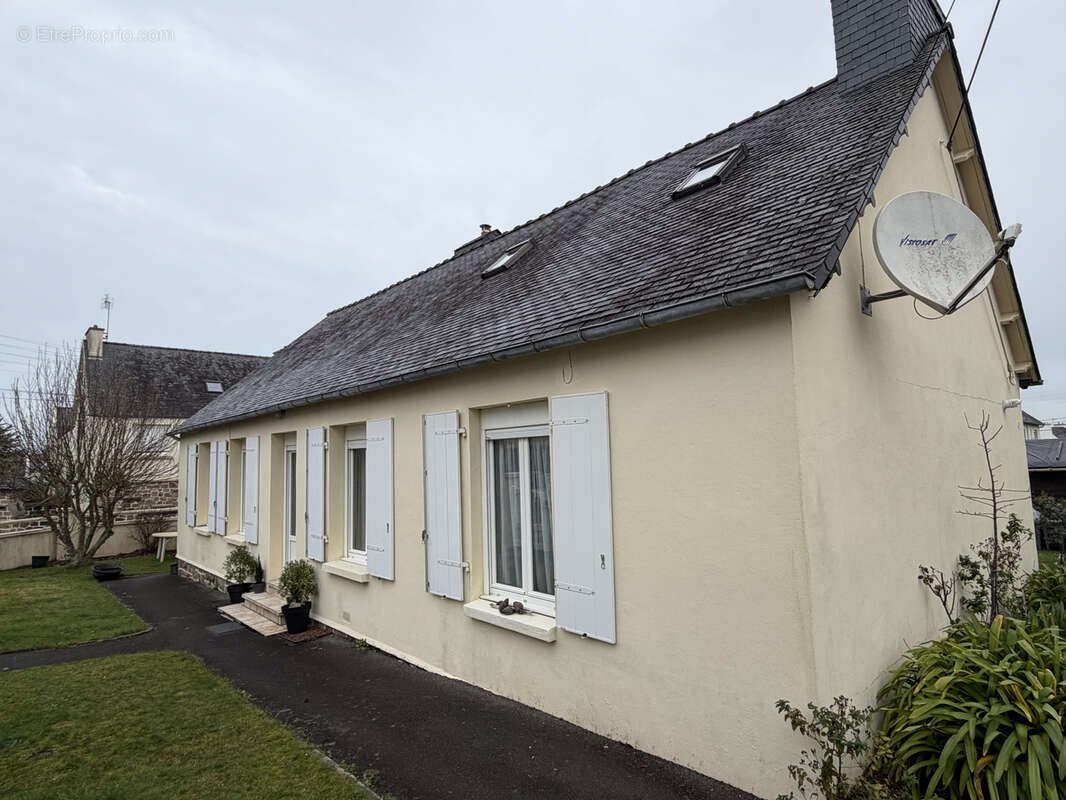 Maison à SAINT-MARTIN-DES-CHAMPS