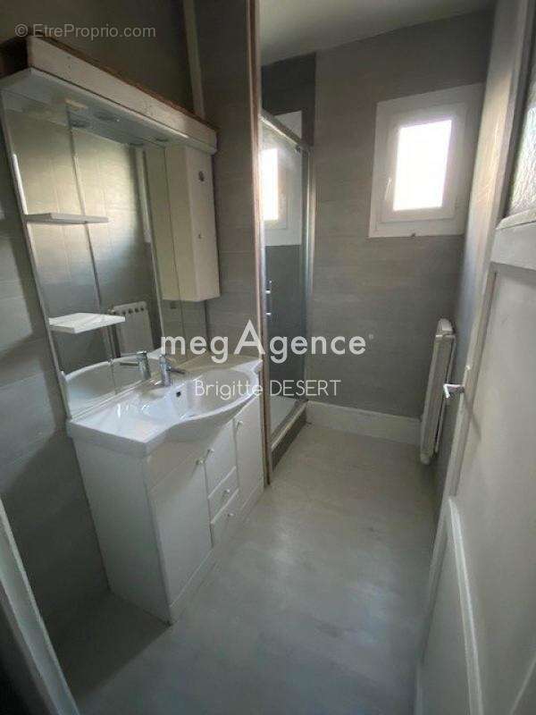 Maison à SAINT-COSME-EN-VAIRAIS