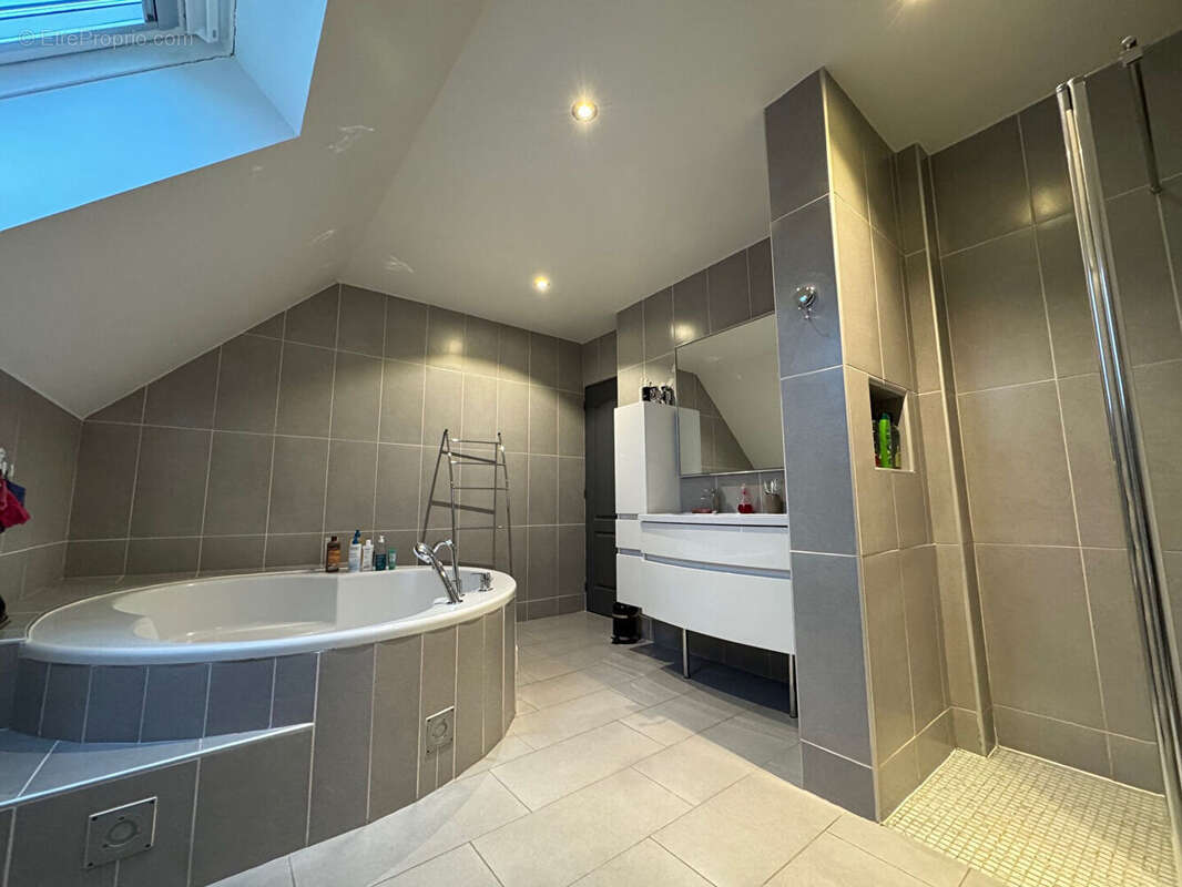 Maison à SAINT-SATURNIN