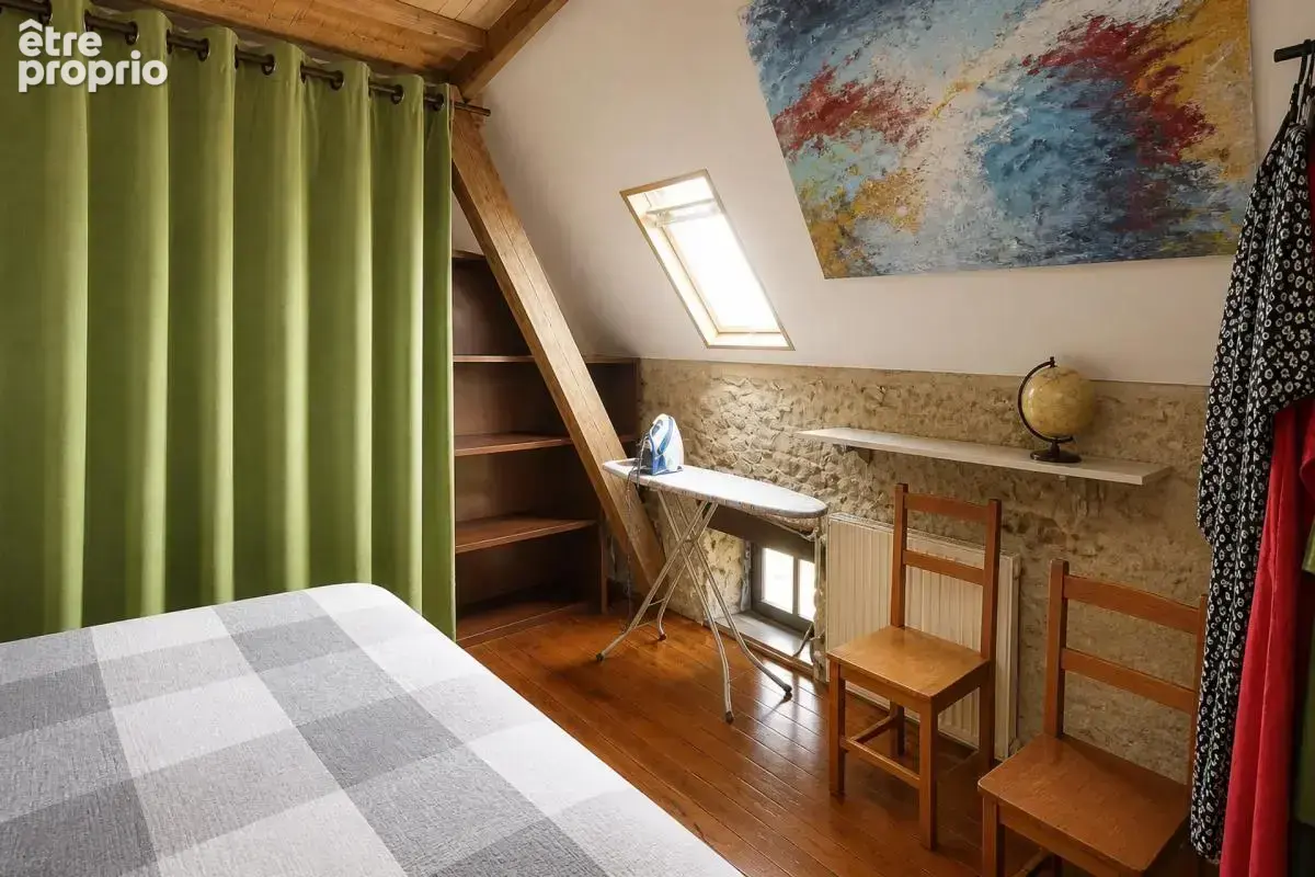 Maison de 5 pièces de 130 m² à Louroux-de-Bouble - photo 8