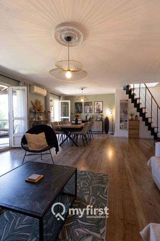 Appartement à OLLIOULES