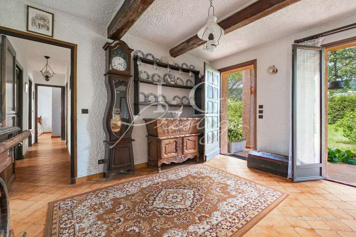 Maison à MONTAUROUX