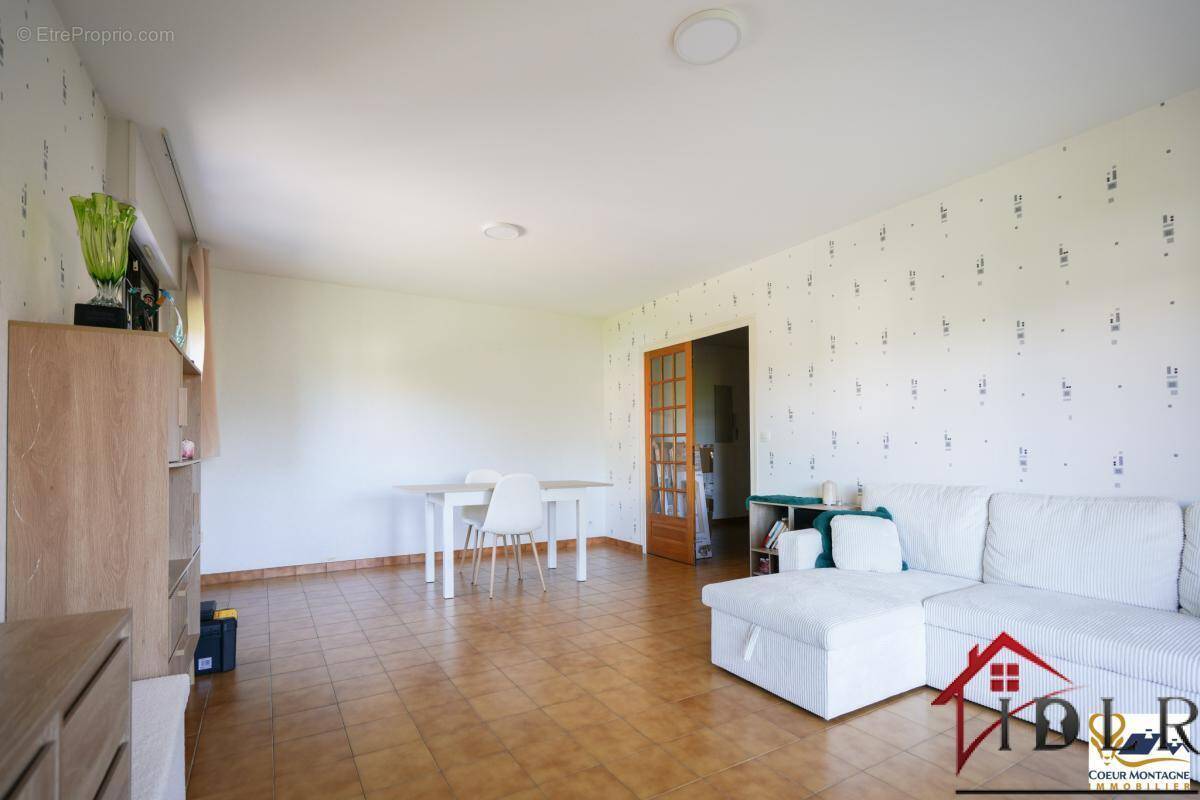 Appartement à BONNEVILLE