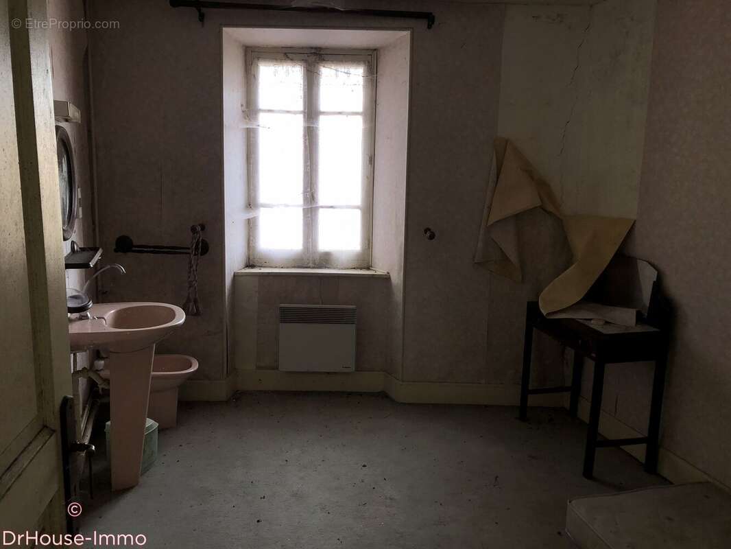 Maison 600 m² à Pailhes  - photo 9