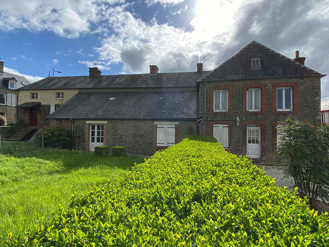 Maison à MONTCHAUVET