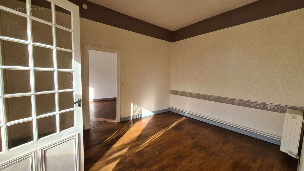 Maison - 69 m² - TOURS - photo 4
