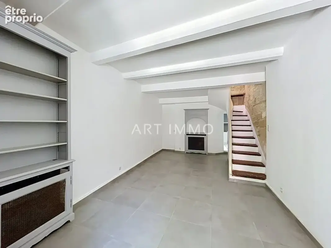 A vendre maison de ville au calme avec terrasse centre ville de cavaillon - photo 3