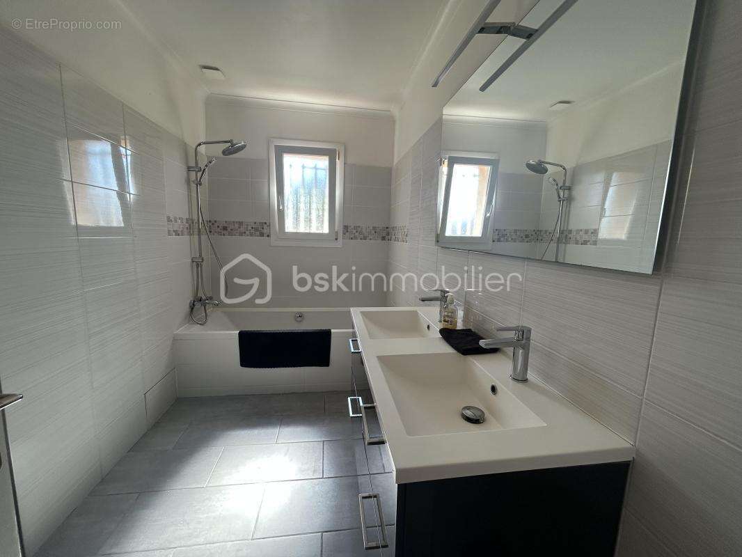 Maison à MARGUERITTES