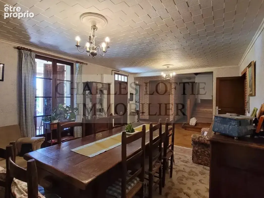 Belle maison familiale, avec piscine, dépendances et terrain de 1.7 ha - photo 4
