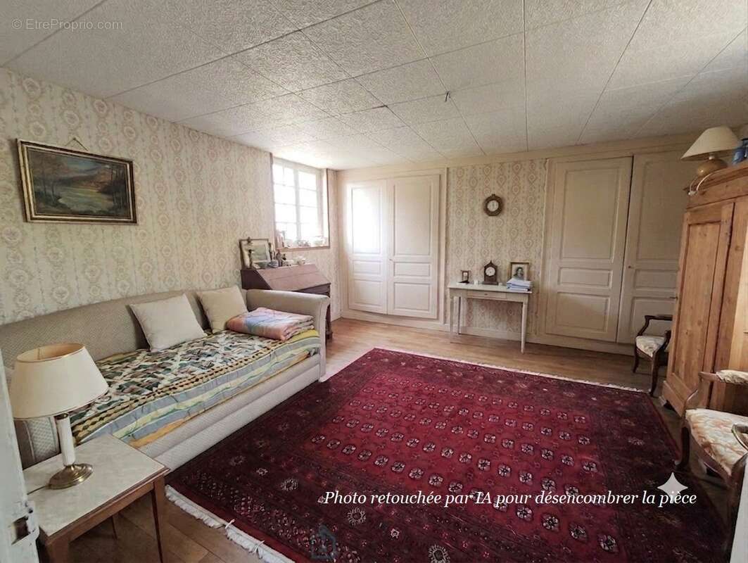 Sur plus de 3 ha de terrain, agréable maison avec dépendances - photo 6