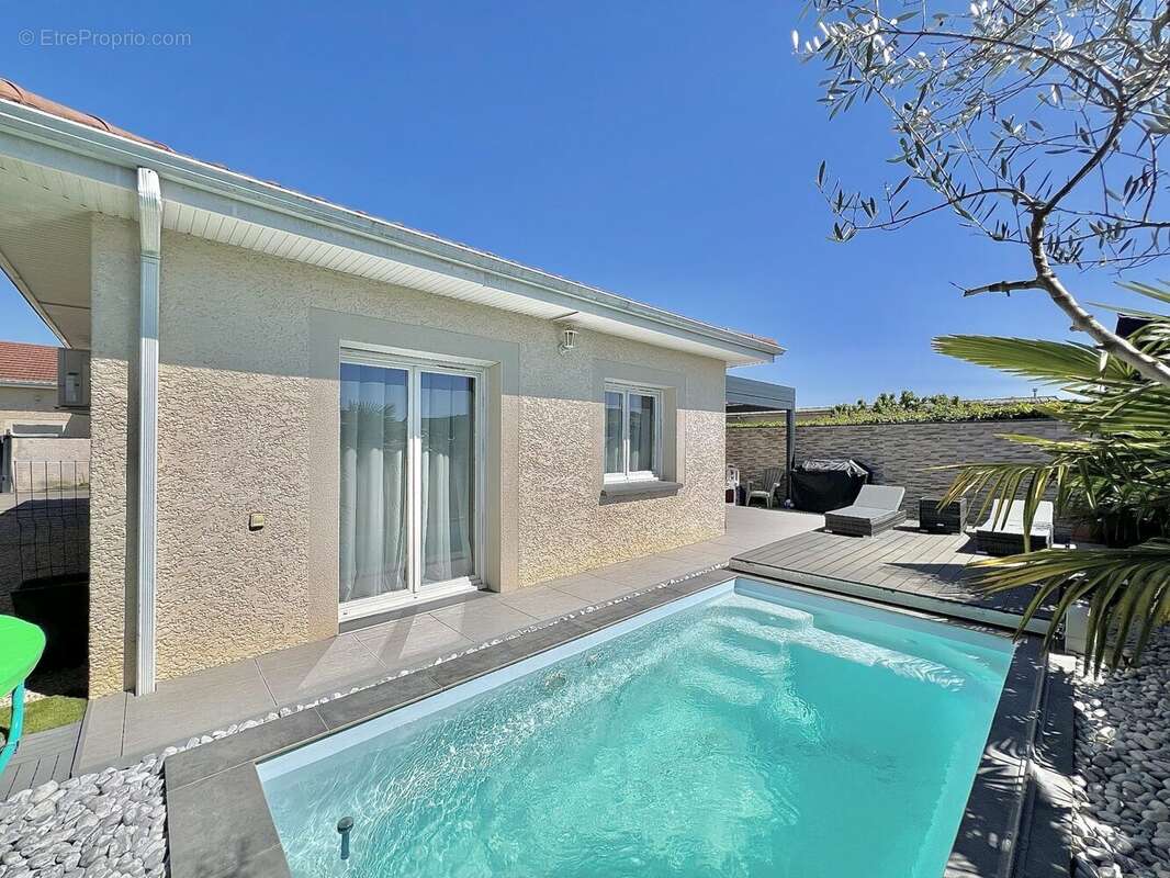 Maison 111 m² à Tignieu-Jameyzieu  - photo 6