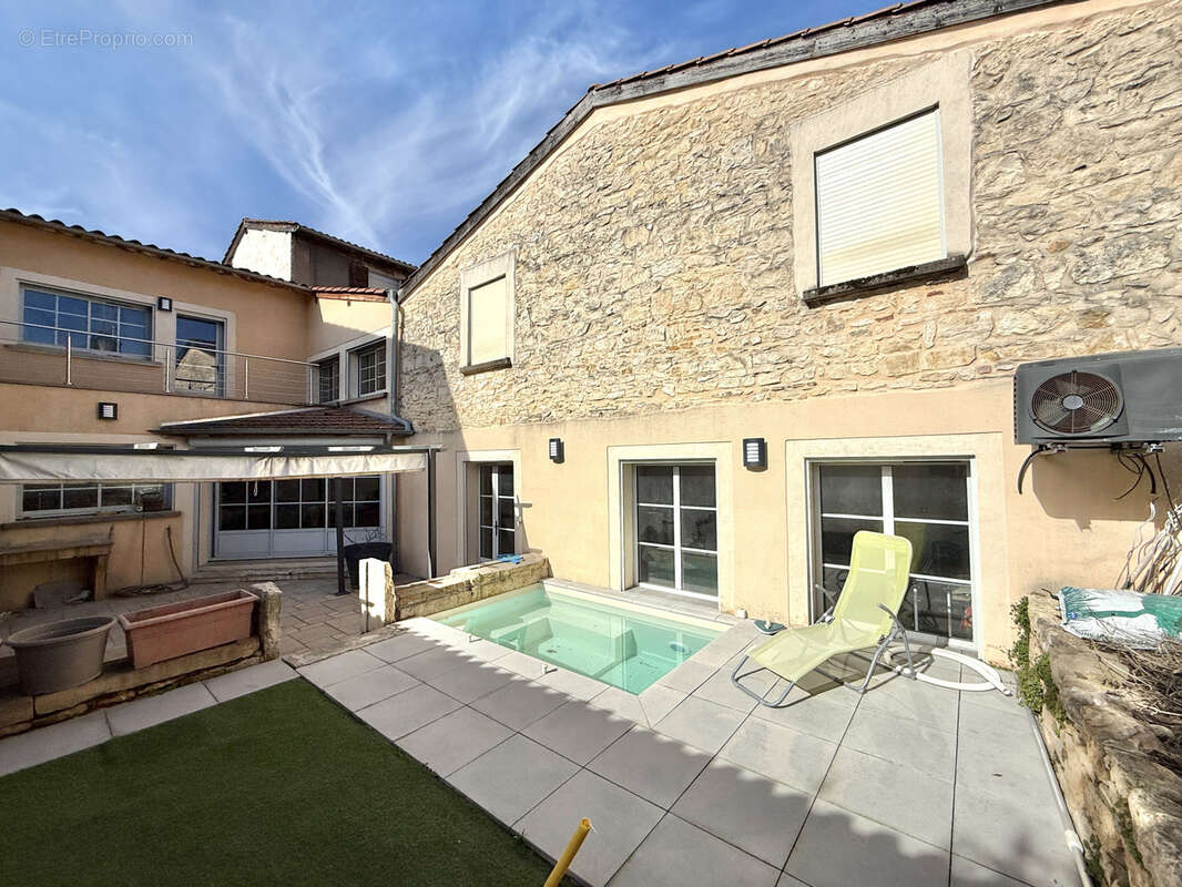 Maison à VILLEFRANCHE-SUR-SAONE