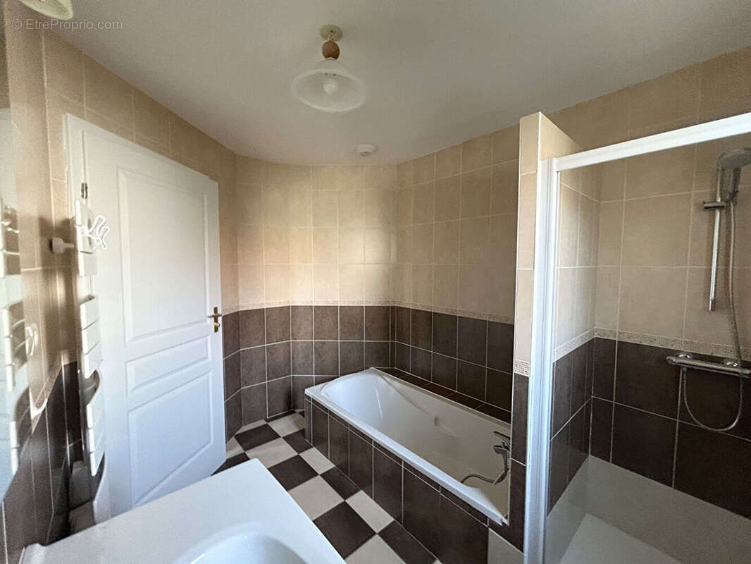 Maison à SAINT-MICHEL-EN-L&#039;HERM