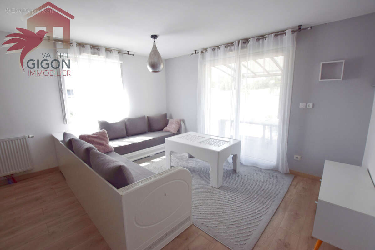 BELLE MAISON CONTEMPORAINE CONSTRUITE en 2018... offrant des prestations récentes, des volumes agréables et un - photo 3
