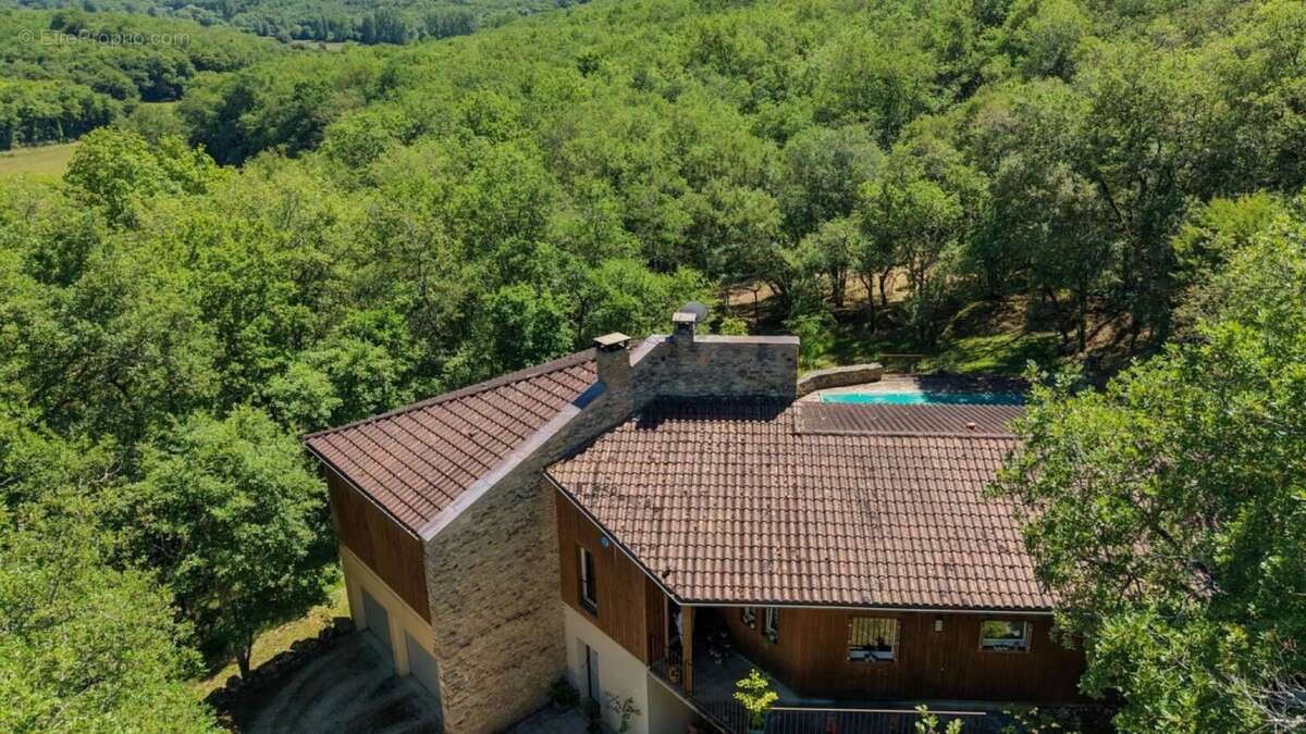 SECTEUR GOURDON - Au calme, Spacieuse Maison contemporaine avec - photo 4