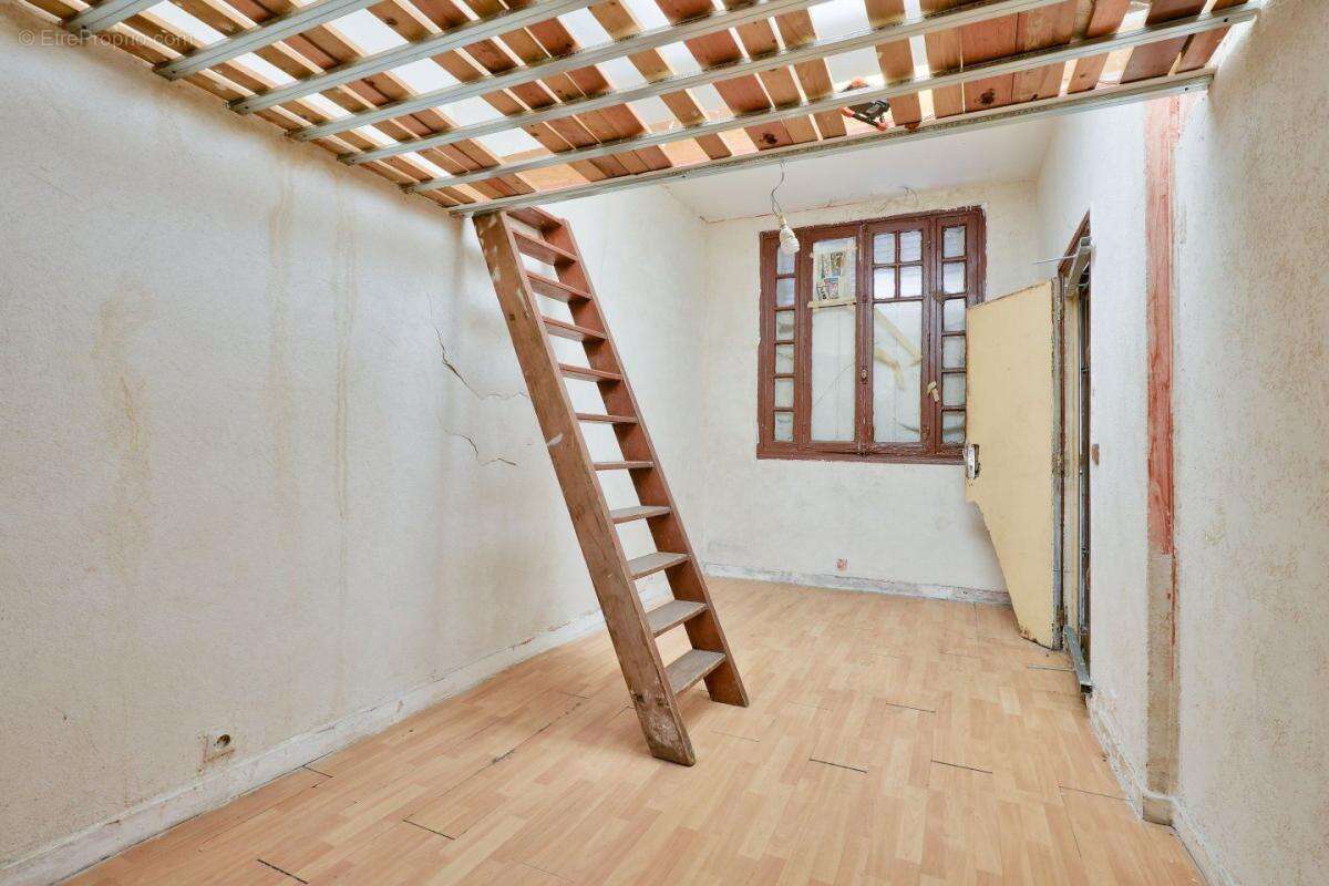 Commerce à SAINT-DENIS