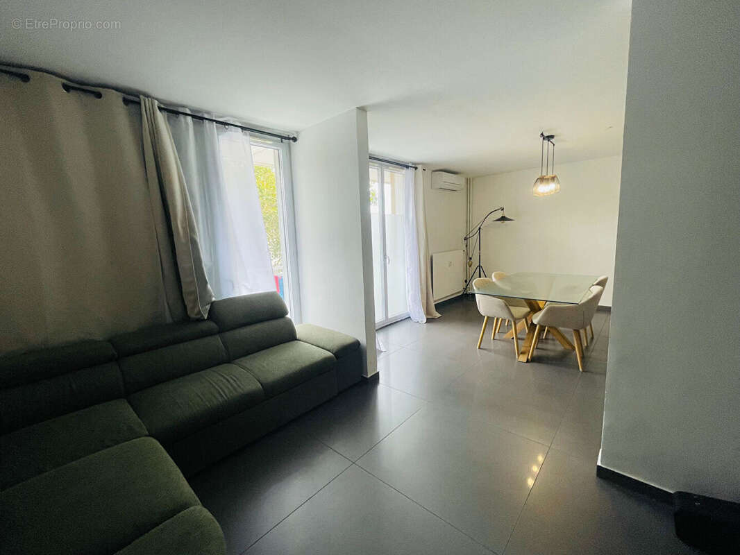 Appartement à PORT-DE-BOUC