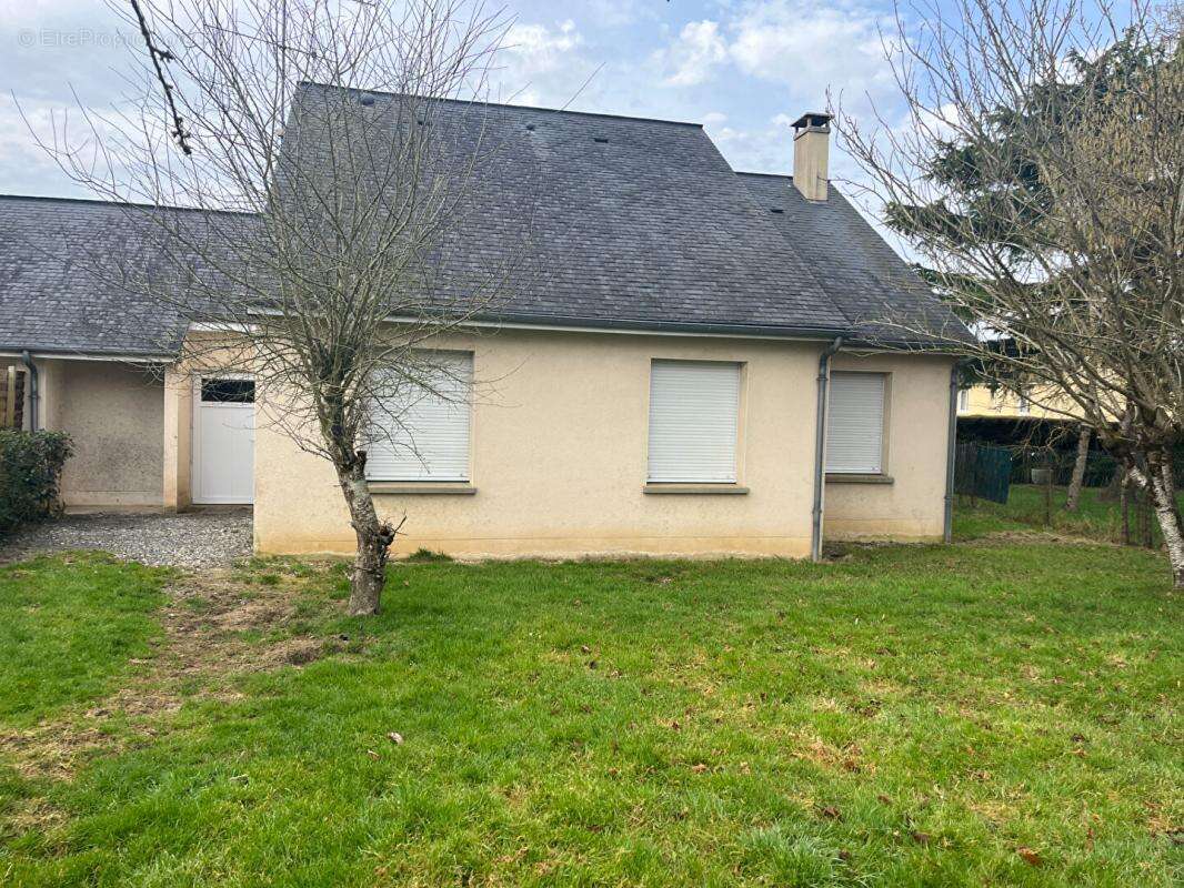 Maison à TORCE-VIVIERS-EN-CHARNIE