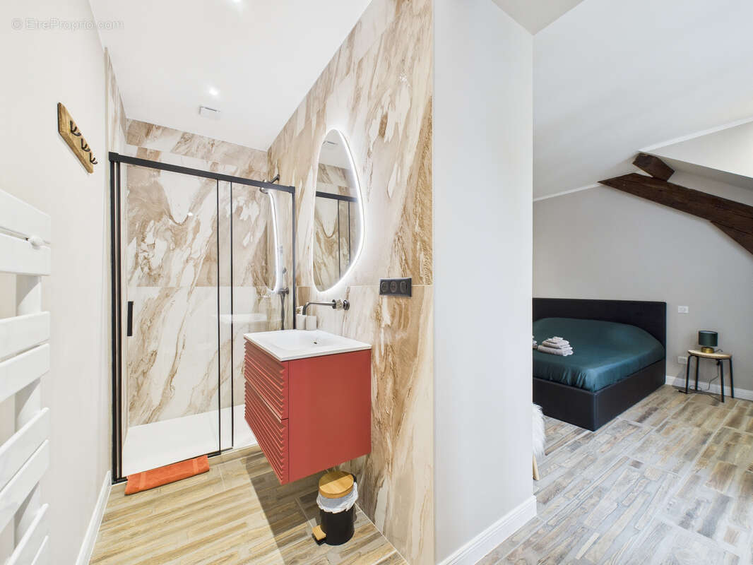 Appartement à AIX-LES-BAINS