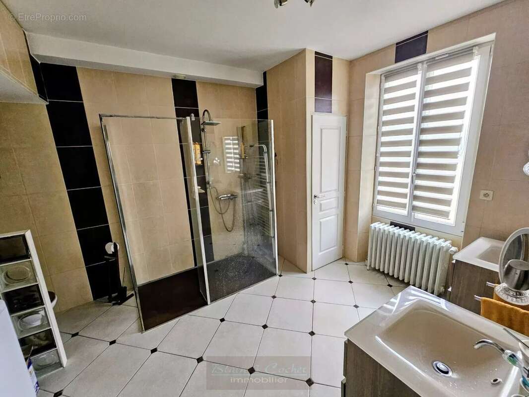 Maison à VILLEMANDEUR