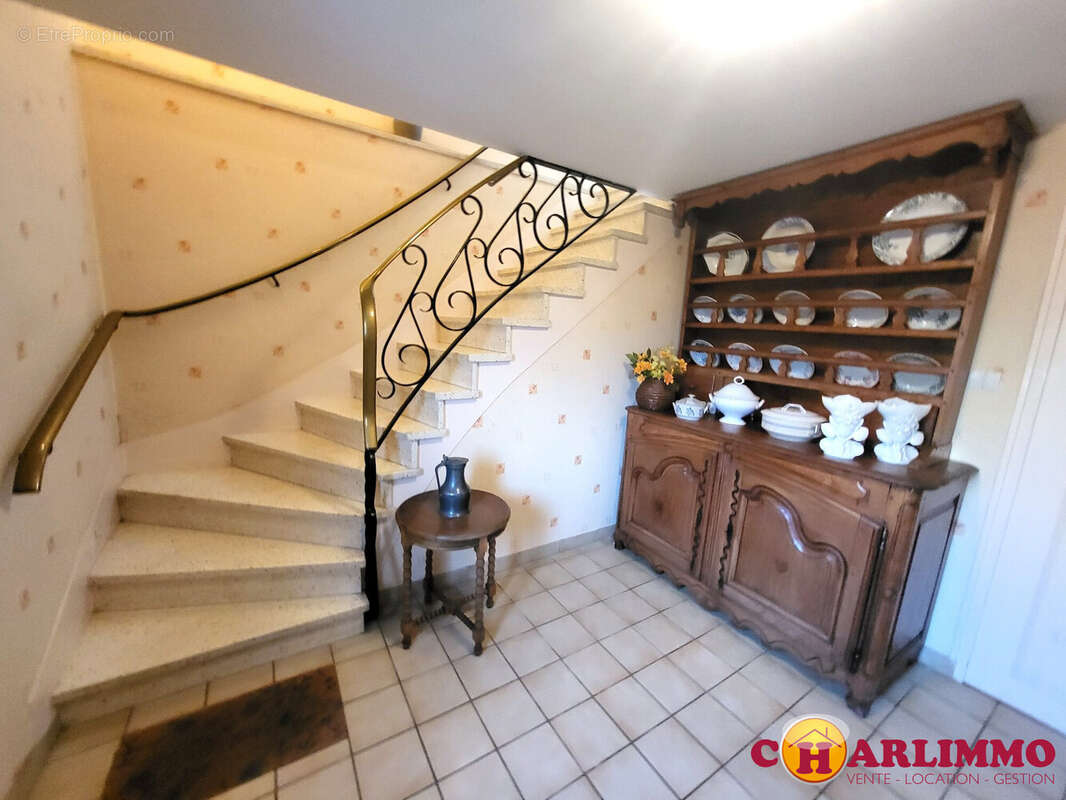 Maison à SAINT-JUNIEN