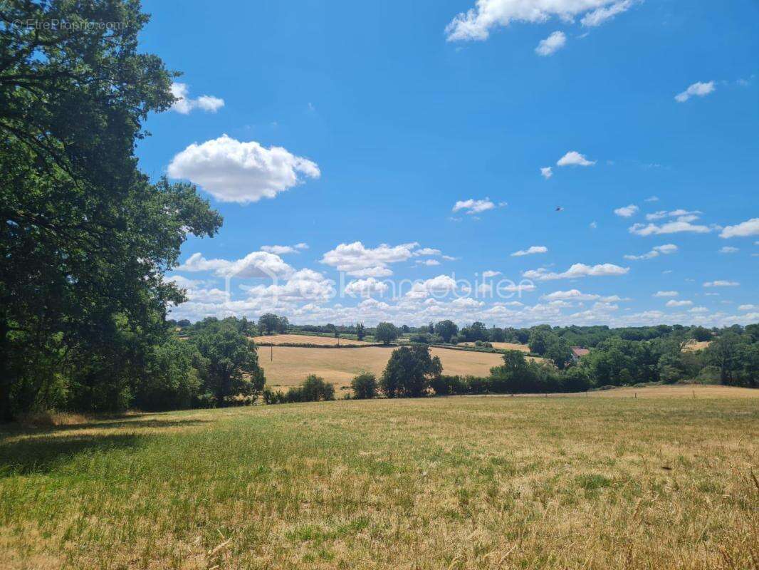 Ensemble immobilier en pierre à rénover - photo 2