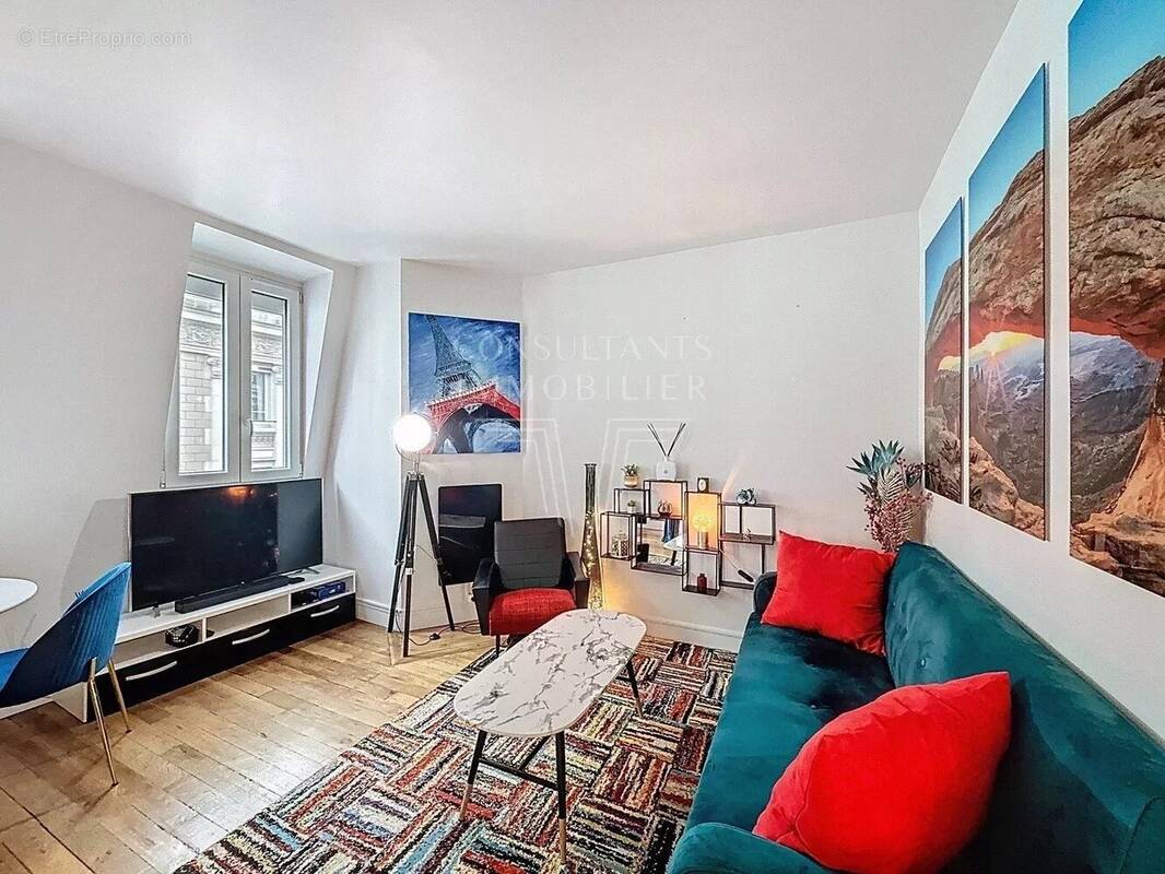 Appartement à PARIS-16E